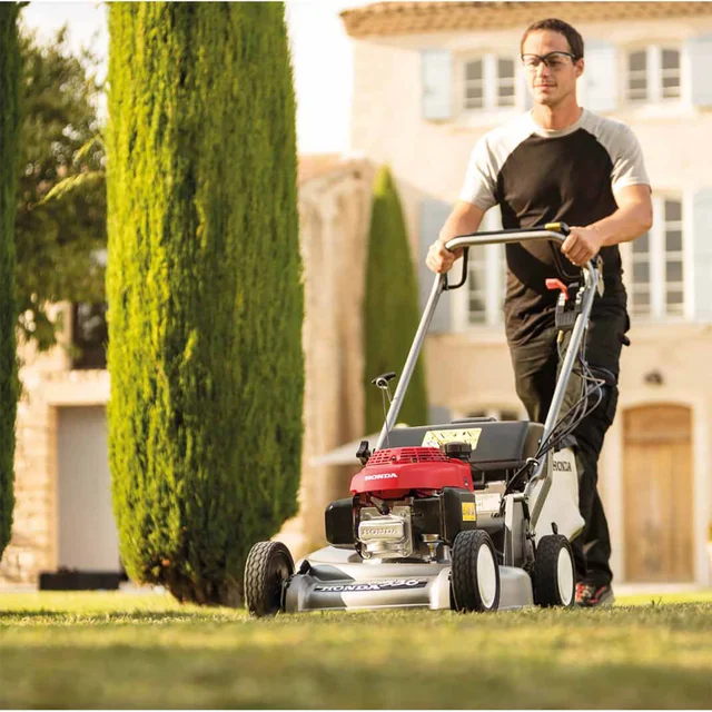 HRD 536 QX maaier met wals en Pro spec motor